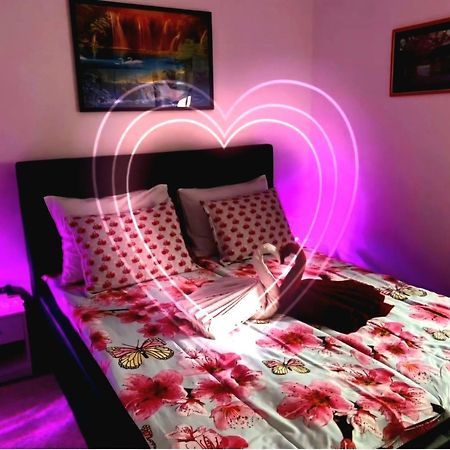 Apartment Anaya Paradise For Families Бовец Екстериор снимка