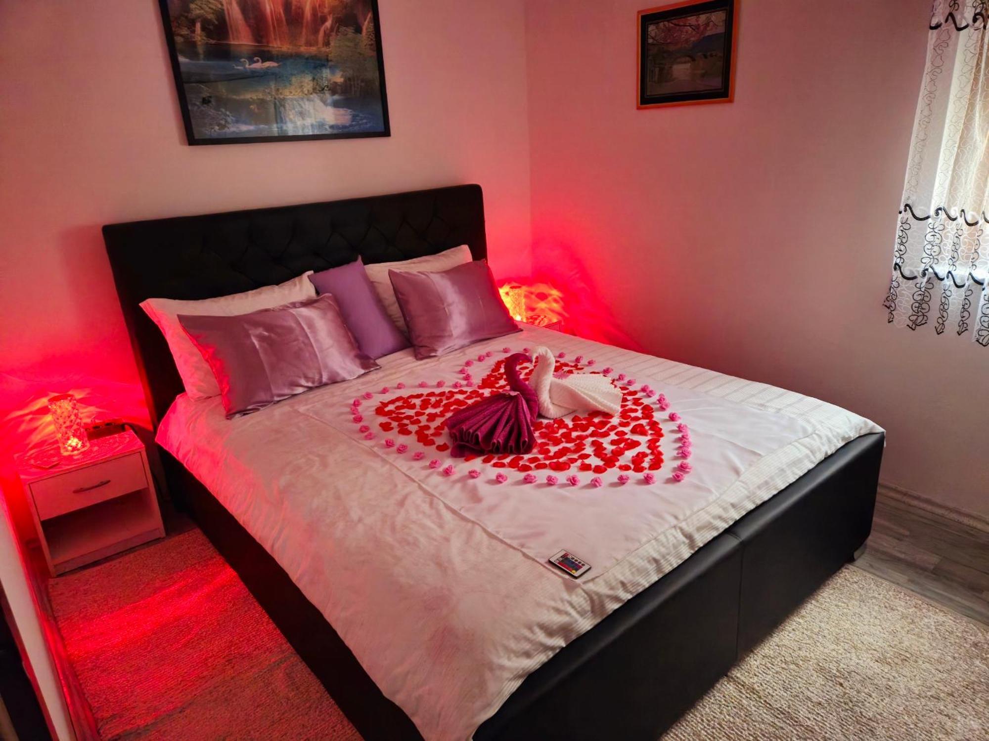 Apartment Anaya Paradise For Families Бовец Екстериор снимка